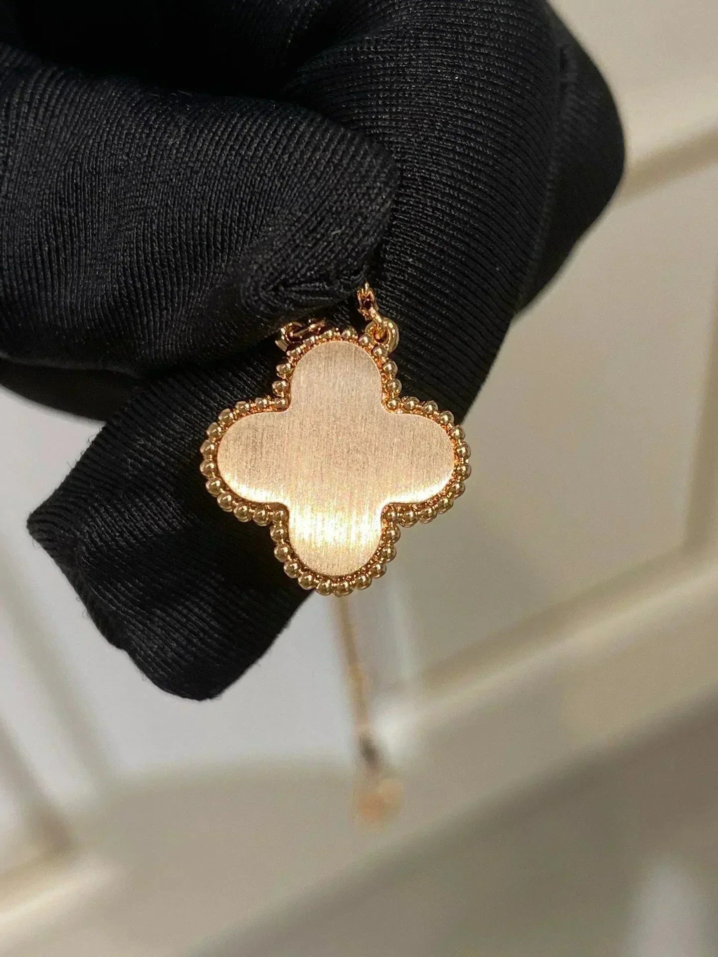 [AuraEcho]CLOVER 15MM DIAMOND RHODONITE NECKLACE