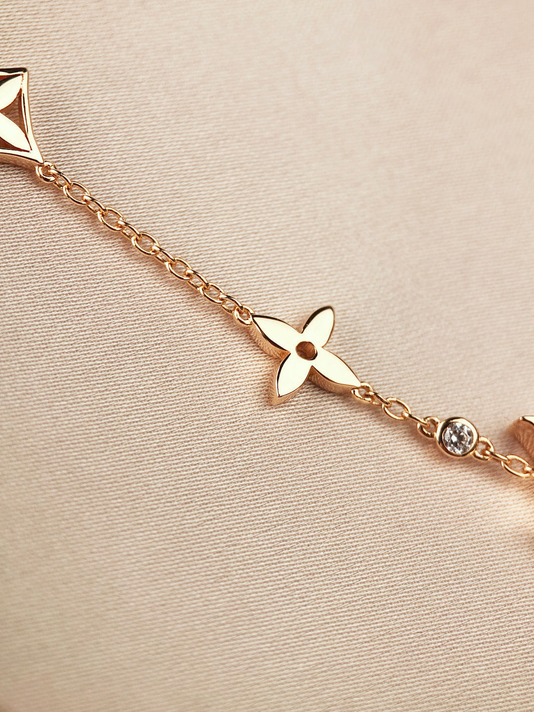 [AuraEcho]STAR AND SUN 7 MOTIFS GOLD BRACELET