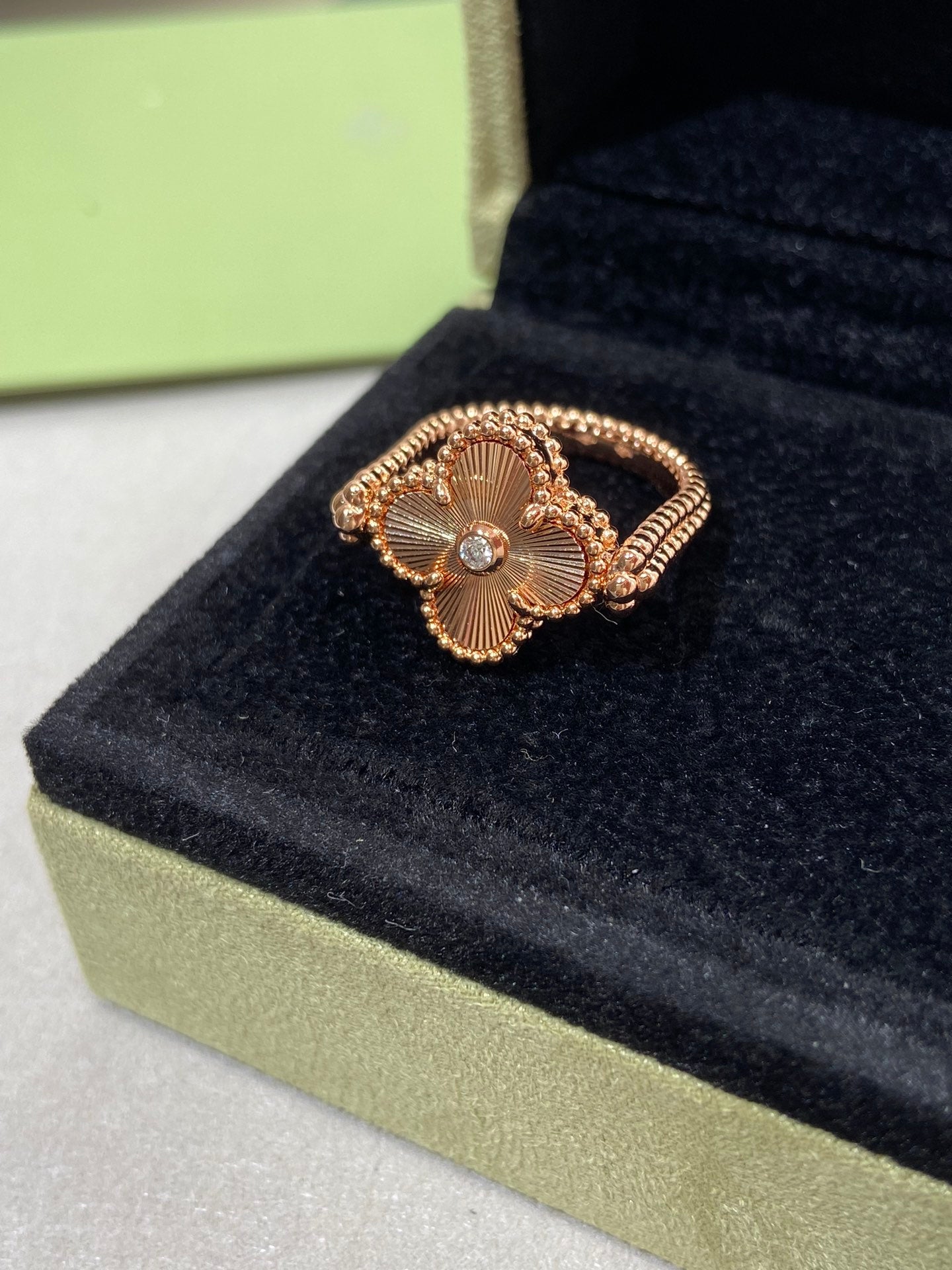 [AuraEcho]CLOVER RIVERSIBLE ROSE GOLD RING