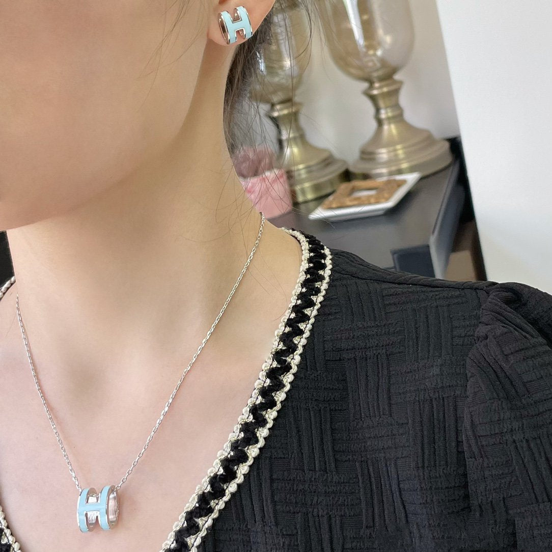[AuraEcho]POP H SKY BLUE NECKLACE