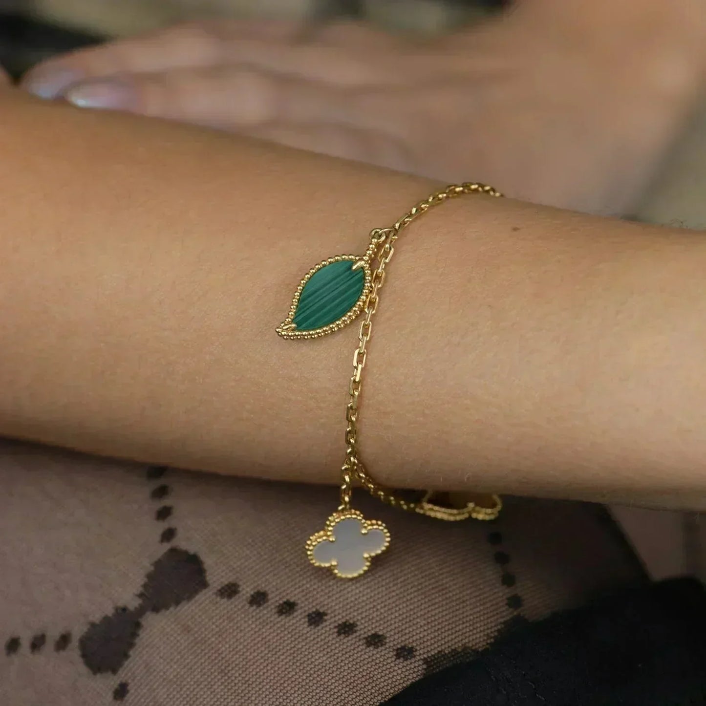 [AuraEcho]LUCKY SPRING 5 MOTIF GOLD BRACELET