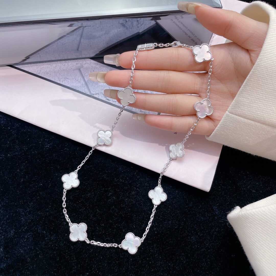 [AuraEcho]CLOVER 10 MOTIFS WHITE MOTHER OF PEARL NECKLACE