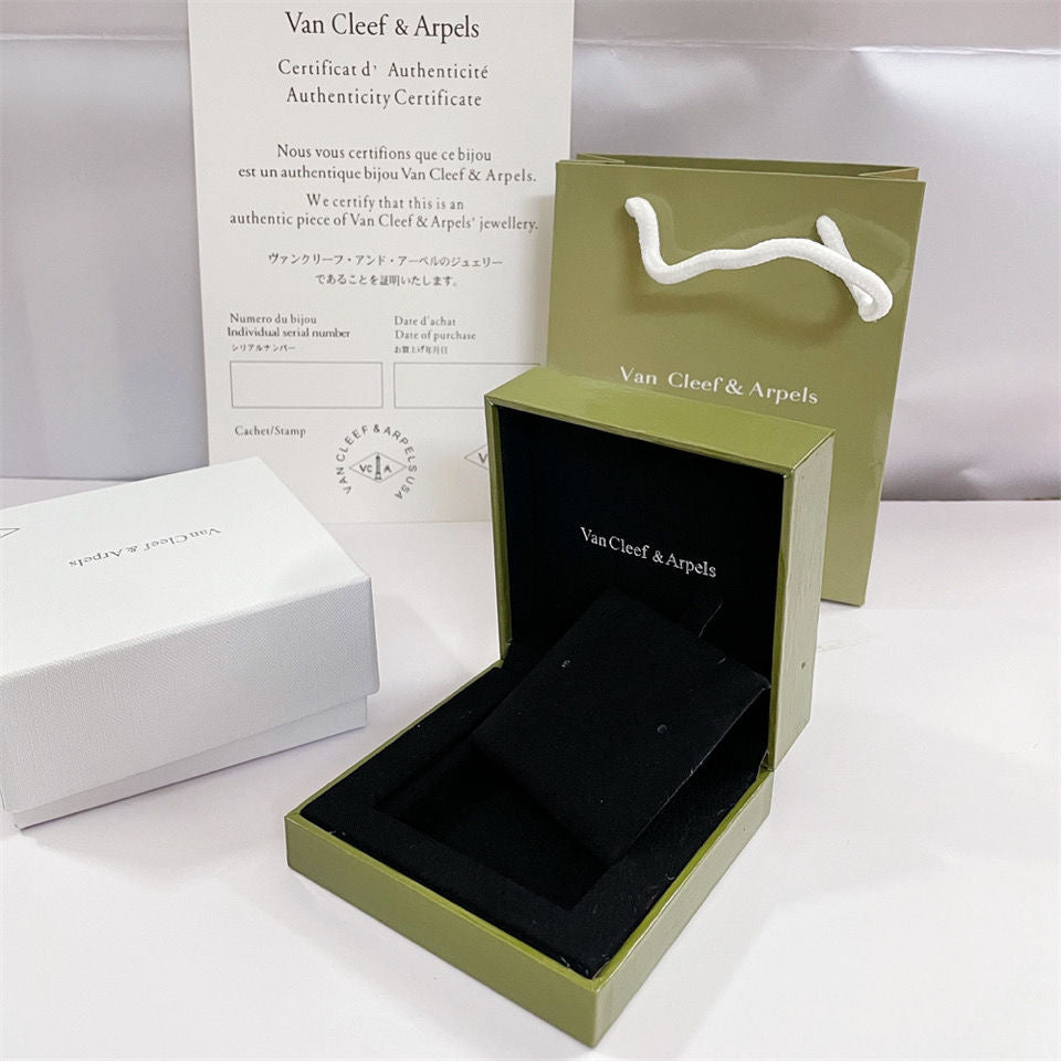 [AuraEcho]VA CLOVER BRACELET NECKLACE RING BOX GIFT BAG