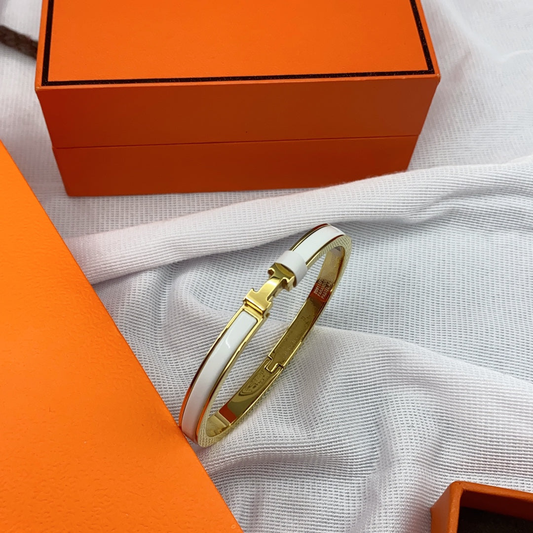 [AuraEcho]CLASSIC HM CLIC WHITE 8MM ENAMEL BRACELET