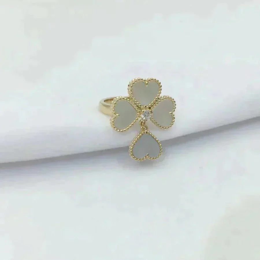 [AuraEcho]SWEET CLOVER WHITE MOP RING